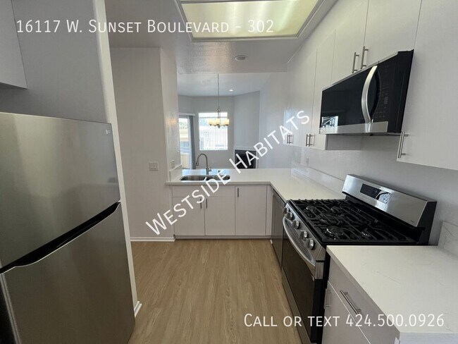 Building Photo - 16117 W Sunset Blvd