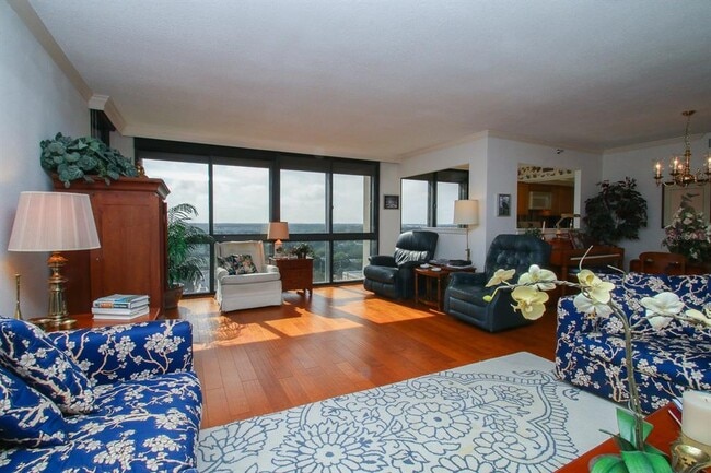 Building Photo - 3301 Bayshore Blvd