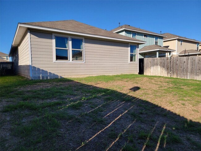 Building Photo - 322 Wapiti Rd