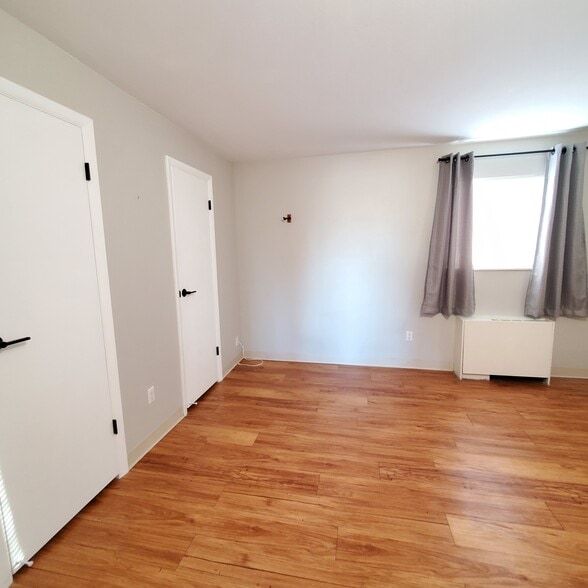 Bedroom - 3161 Madison Ave