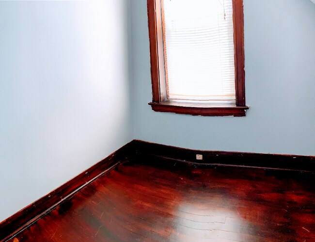 Building Photo - 3325 S Emerald Ave