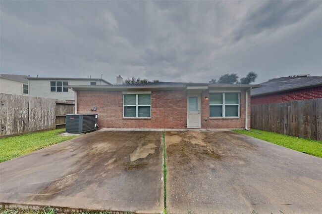 Building Photo - 2918 Bison Bluff