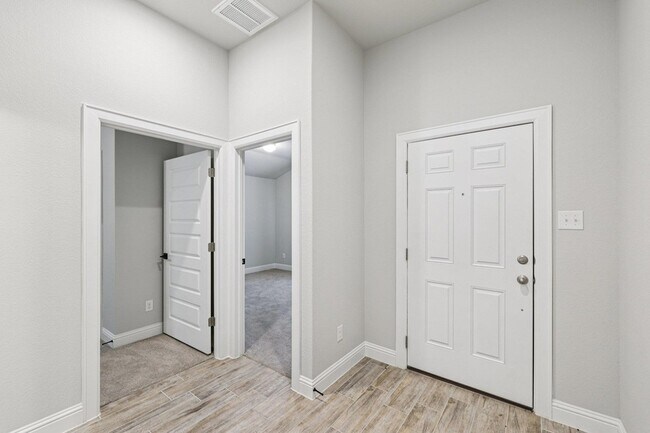 Building Photo - 21709 Osage Ln