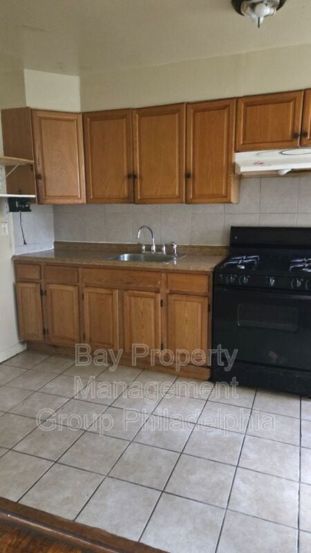 Building Photo - 5202 F St