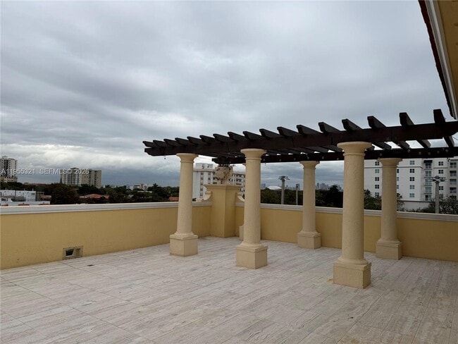 Building Photo - 107 Mendoza Ave