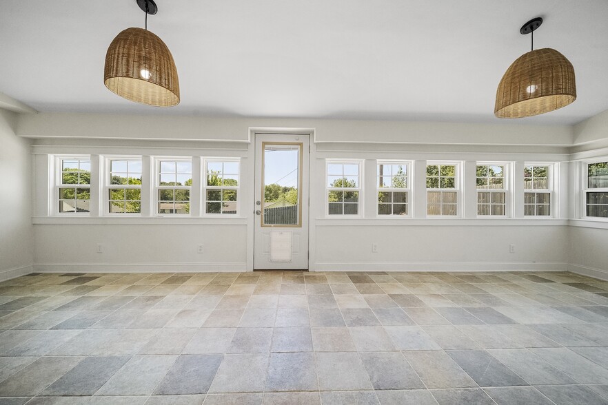Building Photo - 3131 Harrington Ct