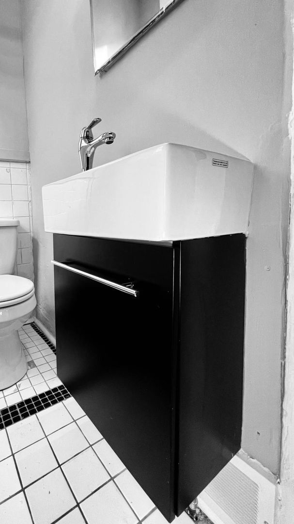 Building Photo - 609 McKinney Ave