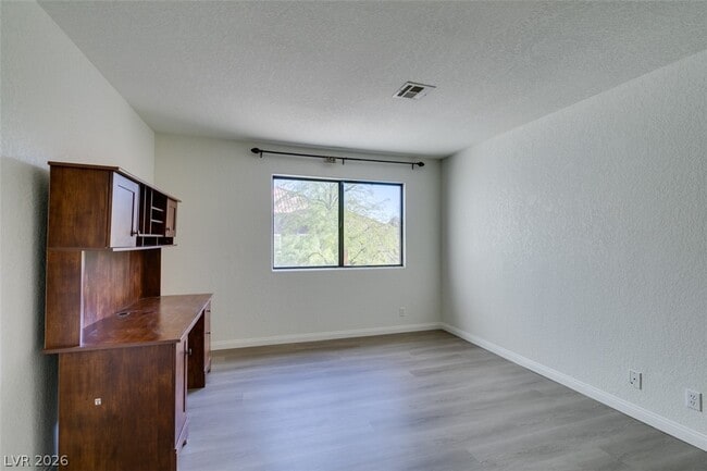 Building Photo - 5054 S Rainbow Blvd