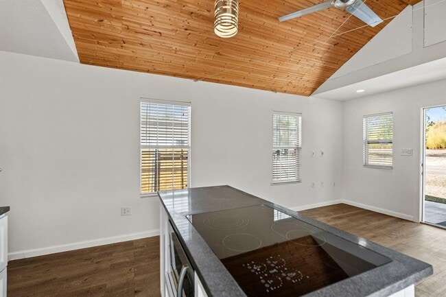 Building Photo - 13415 Crane Rd