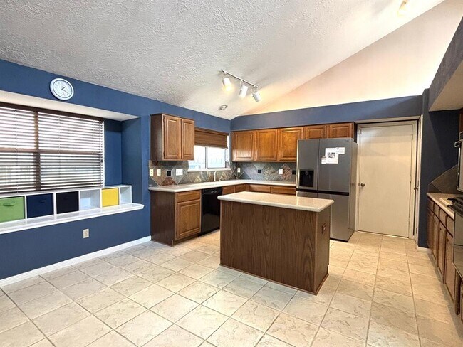 Building Photo - 3243 E Rangecrest Pl