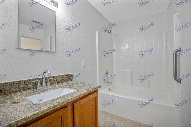 Building Photo - 2543 Barksdale Dr