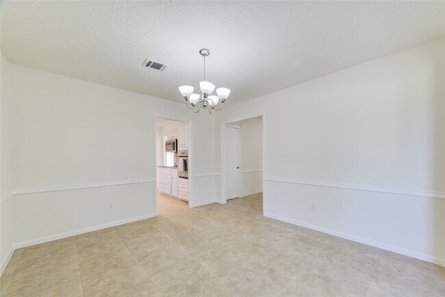 Building Photo - 18318 Ella Blvd