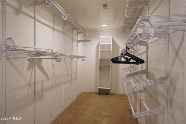 Building Photo - 8902 E Cholla St