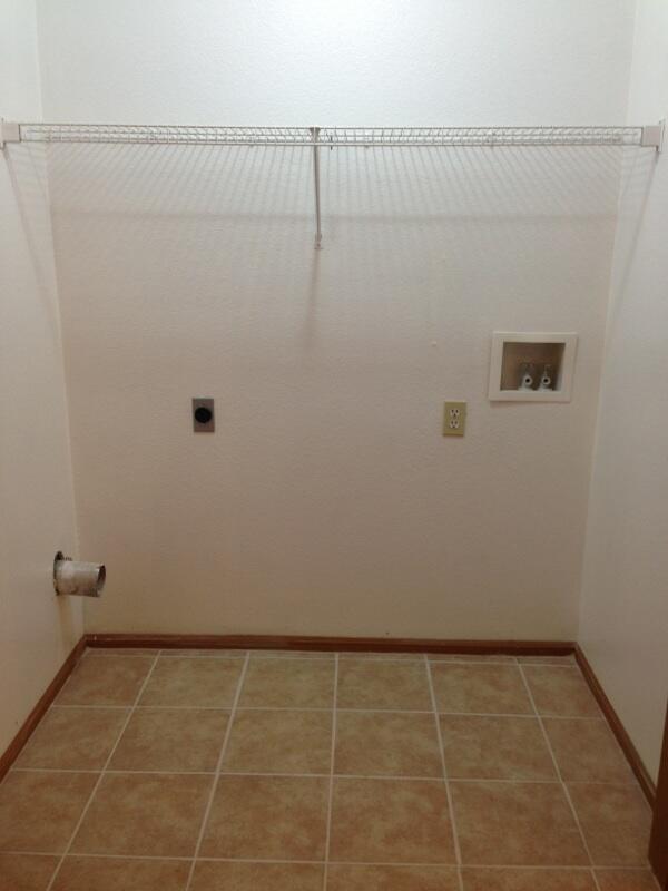 Building Photo - 2504 Carnation Dr