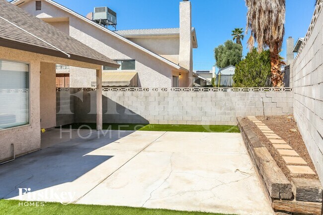 Building Photo - 6612 Wheelbarrow Peak Dr