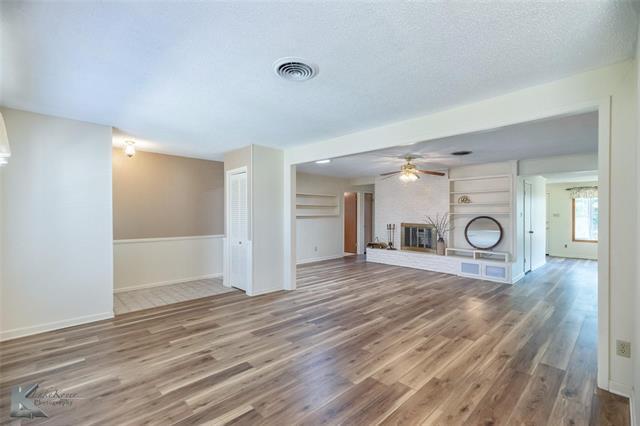 Building Photo - 3317 Santa Monica Dr