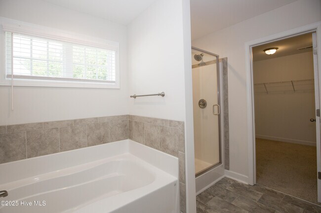 Building Photo - 1170 Camellia Dr