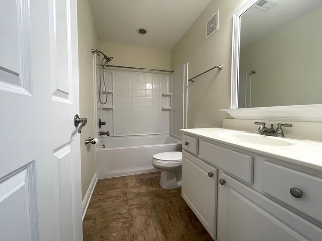 Building Photo - 5615 Frawley Dr