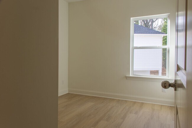 Building Photo - 5391 Toano Rd