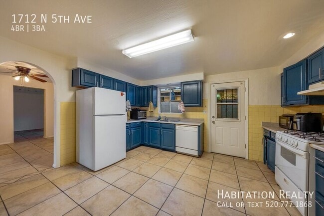 Building Photo - 1712 N 5th Ave