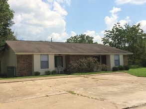 Building Photo - 3620CH
