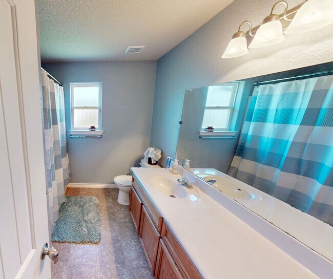 Building Photo - 2607 Montague County Dr