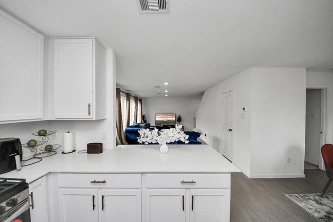 Building Photo - 28910 Texas Sparrow Ln