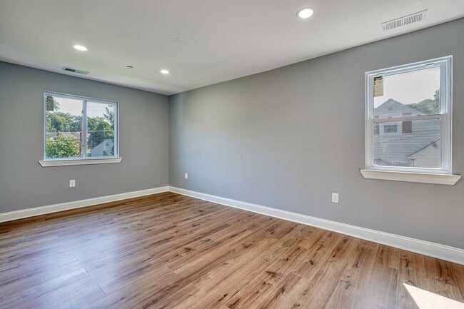 Building Photo - 112 Fox Way