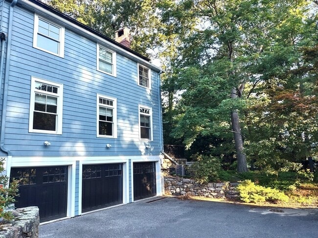 Building Photo - 64 Baskin Rd