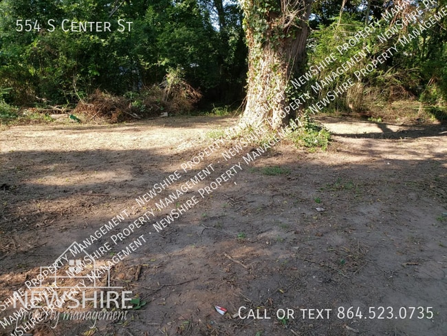 Building Photo - 554 S Center St