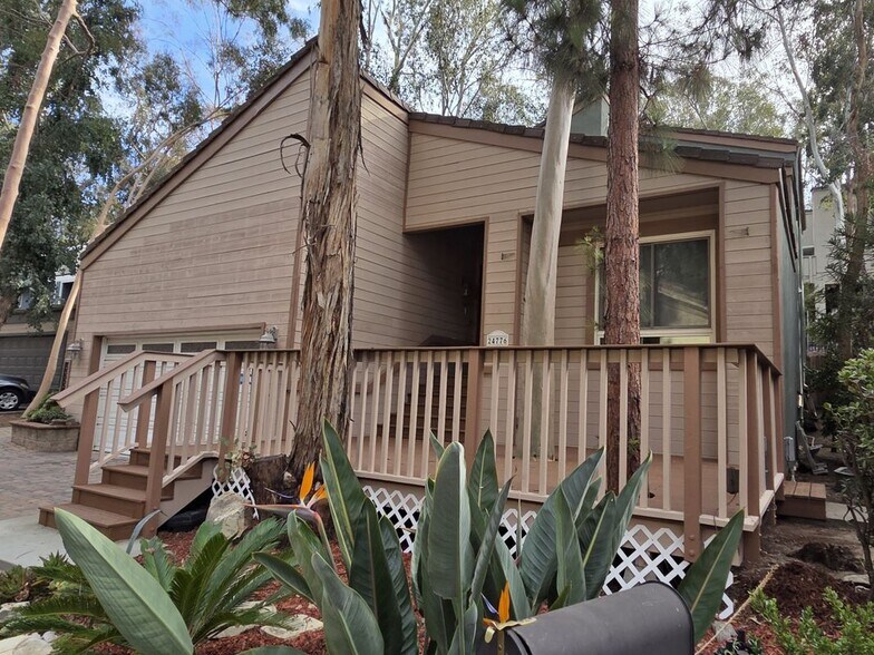 Building Photo - 24776 Glenwood