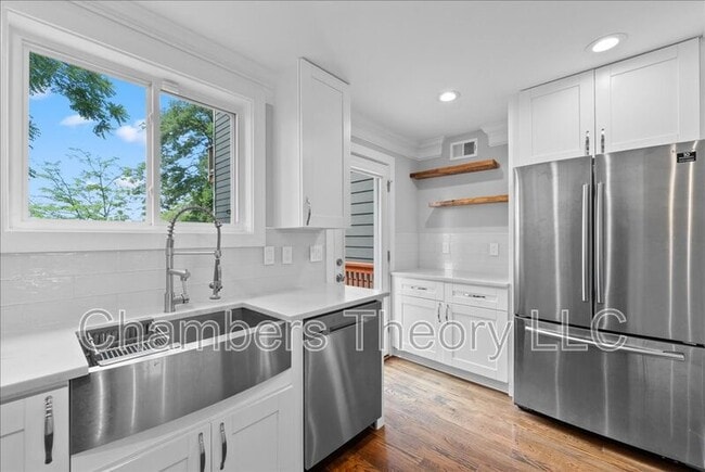 Building Photo - 1273 Oates St NE