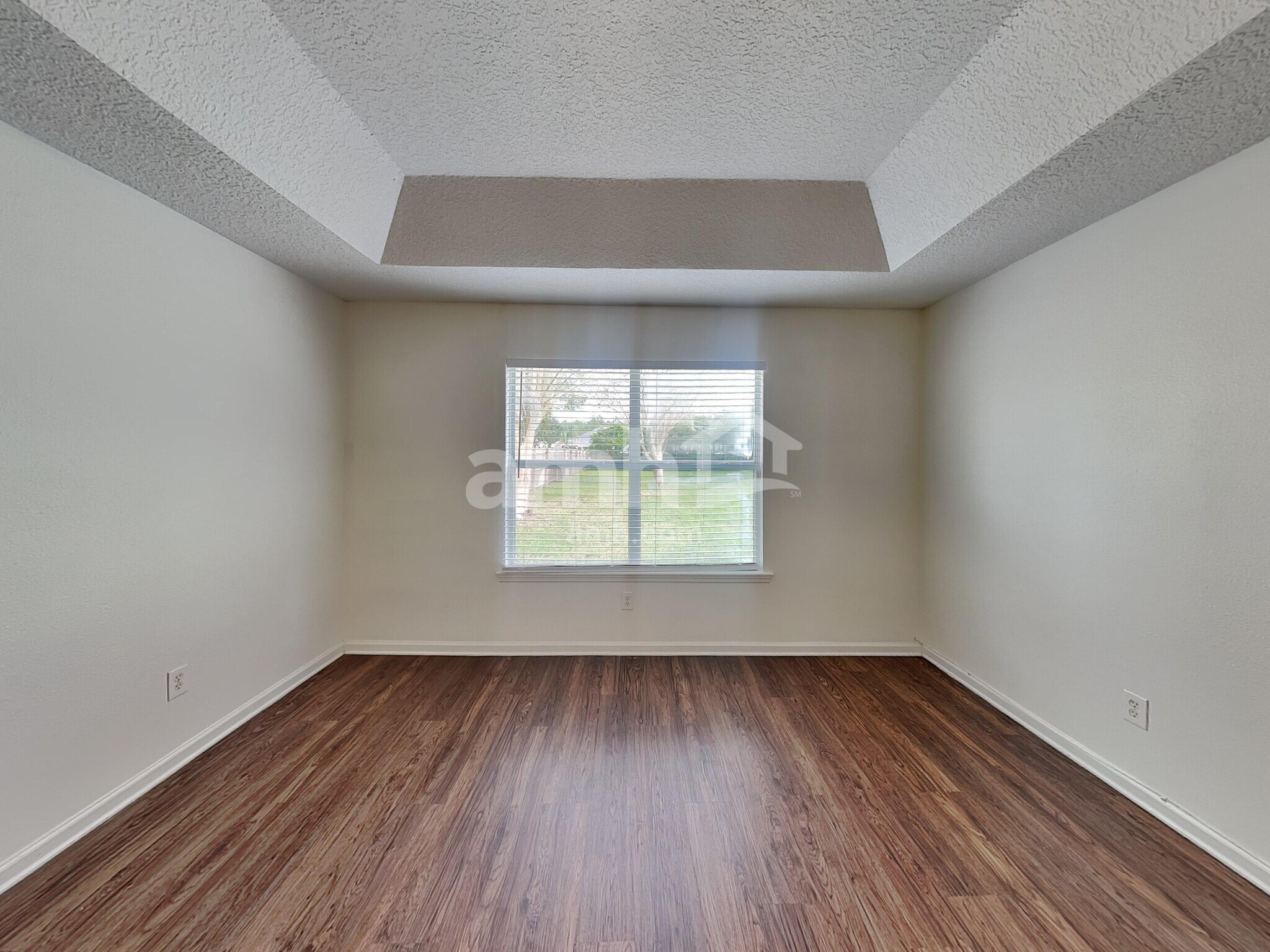 Building Photo - 224 N Lake Cunningham Ave