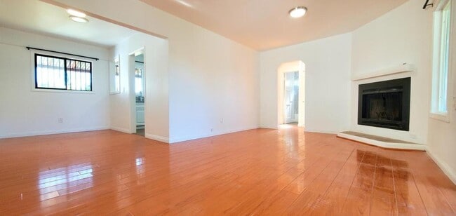 Building Photo - 3106 San Pierre Dr