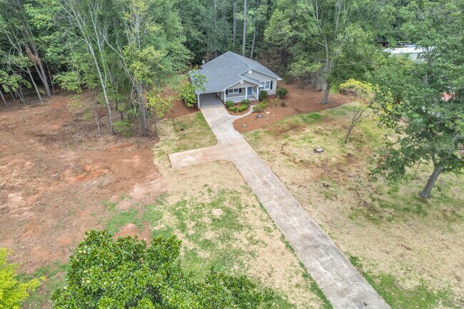 Building Photo - 297 Irby Rd