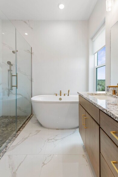 Building Photo - 3538 N Ocean Shore Blvd