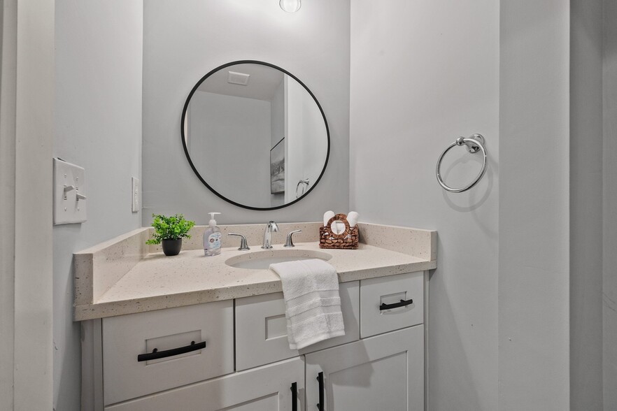 Building Photo - 1515 Westwood Ave SW