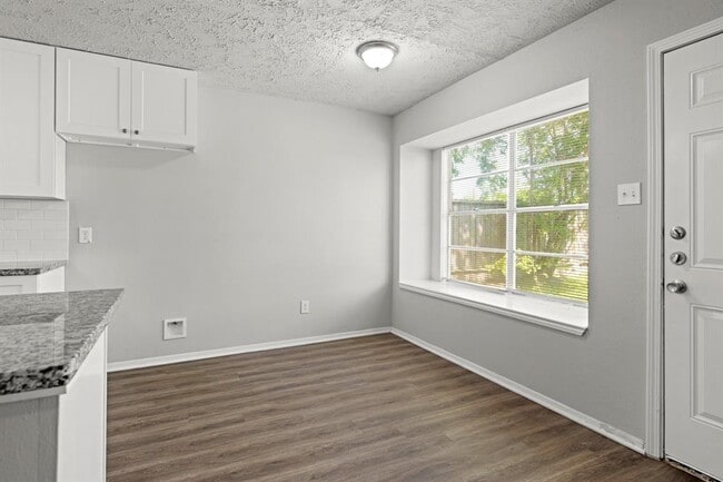 Building Photo - 6450 Bazel Brook Dr