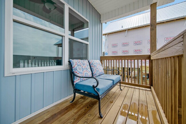 Building Photo - 486 Beatrice Point Rd