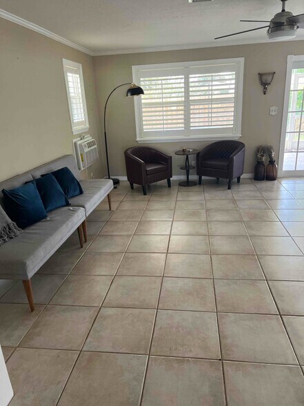 Building Photo - 2258 Palmetto Rd