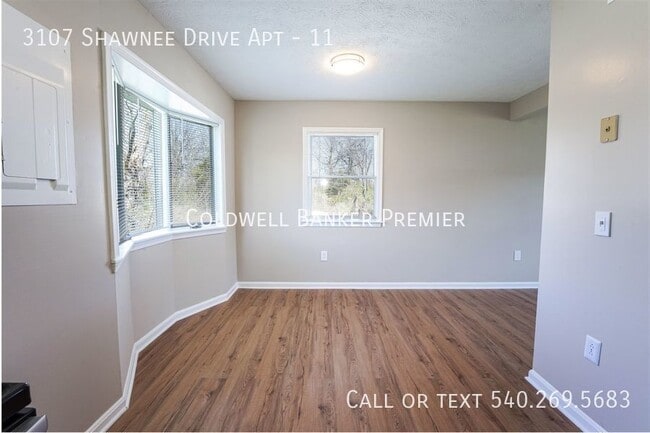 Building Photo - 3107 Shawnee Dr