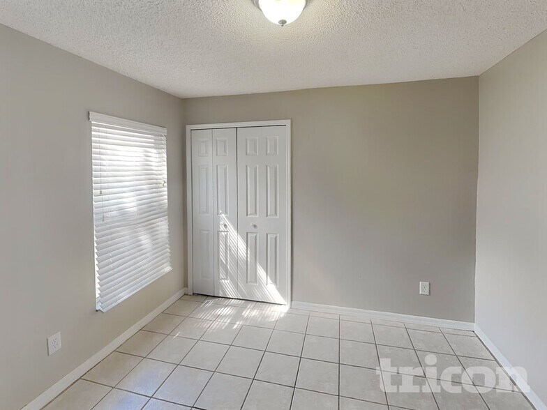 Building Photo - 11408 Kenley Cir