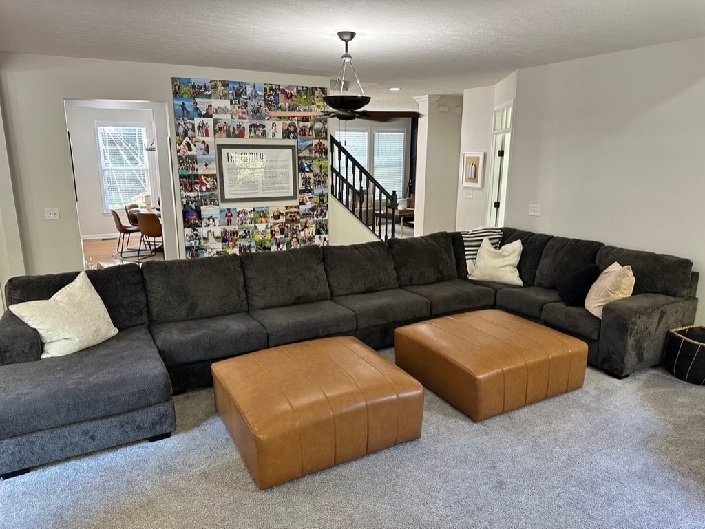 Living Room - 218 Grant Park Dr