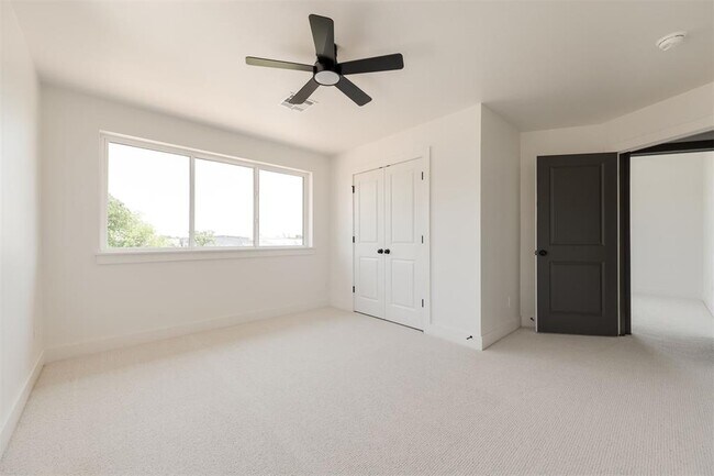 Building Photo - 1005 N Kelham Ave