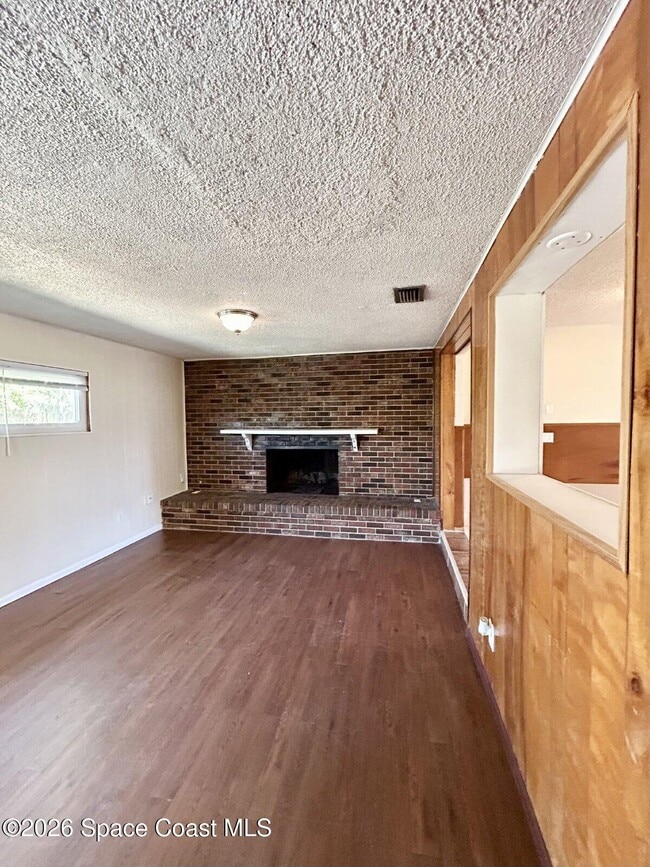 Building Photo - 100 Prince Ave