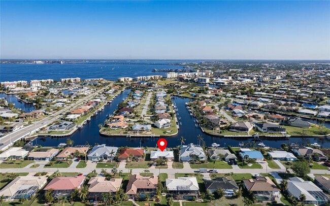 Building Photo - 270 Belaire Ct