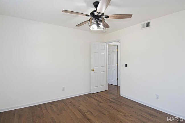 Building Photo - 306 Bright Meadows Dr