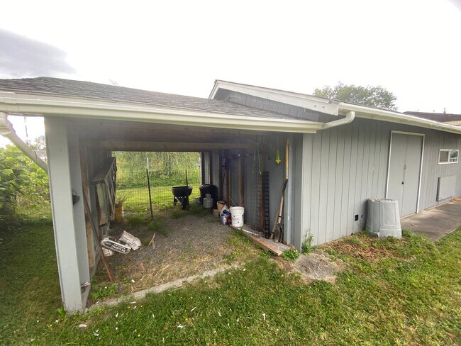 Building Photo - Spacious Buckley Home by Maris Farms