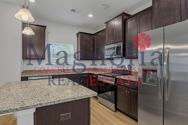 Building Photo - Spacious 4 Bedroom Home with Bonus Room in The Palms at New Hampstead!