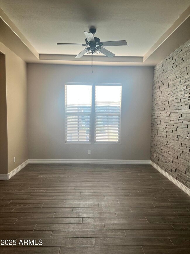 Building Photo - 5361 S Crosscreek Dr